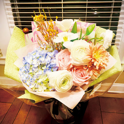 Whispering Dawn – Blue Hydrangea & Blush Rose Bouquet