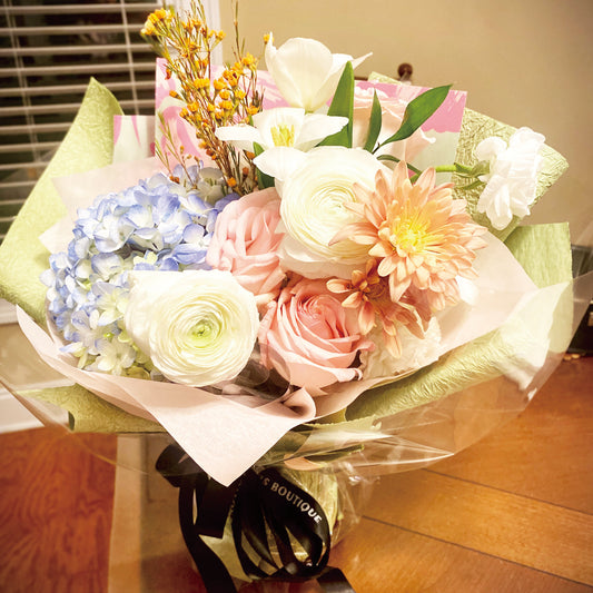 Whispering Dawn – Blue Hydrangea & Blush Rose Bouquet