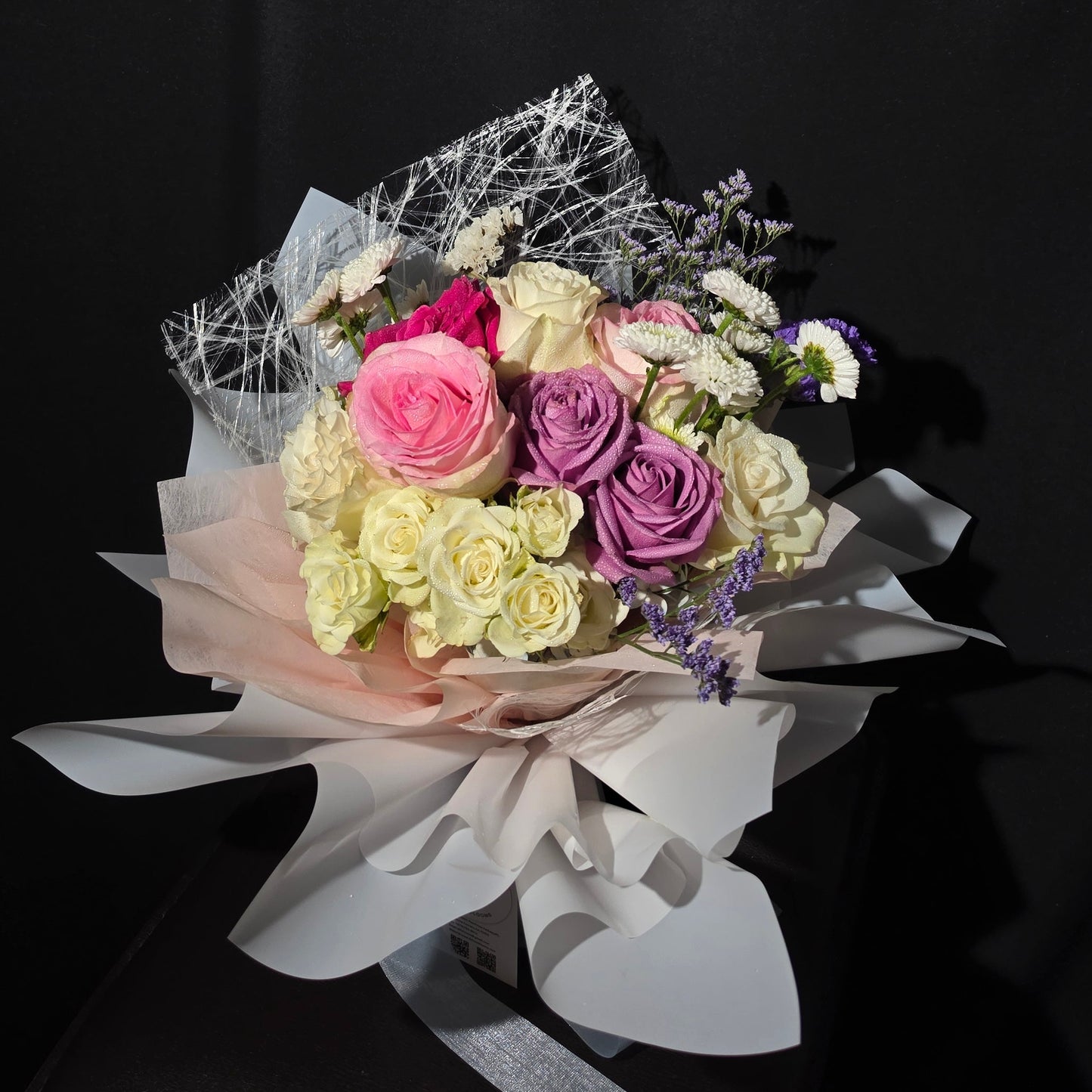 Sweet Harmony – Signature Mixed Rose Bouquet