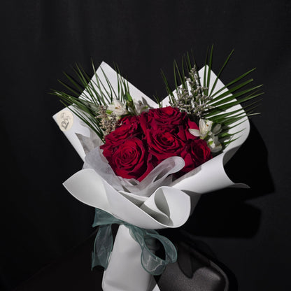 Forever Yours – Signature Rose Bouquet
