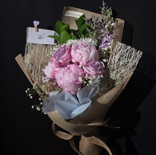 Peony Romance – Luxury Peony Bouquet