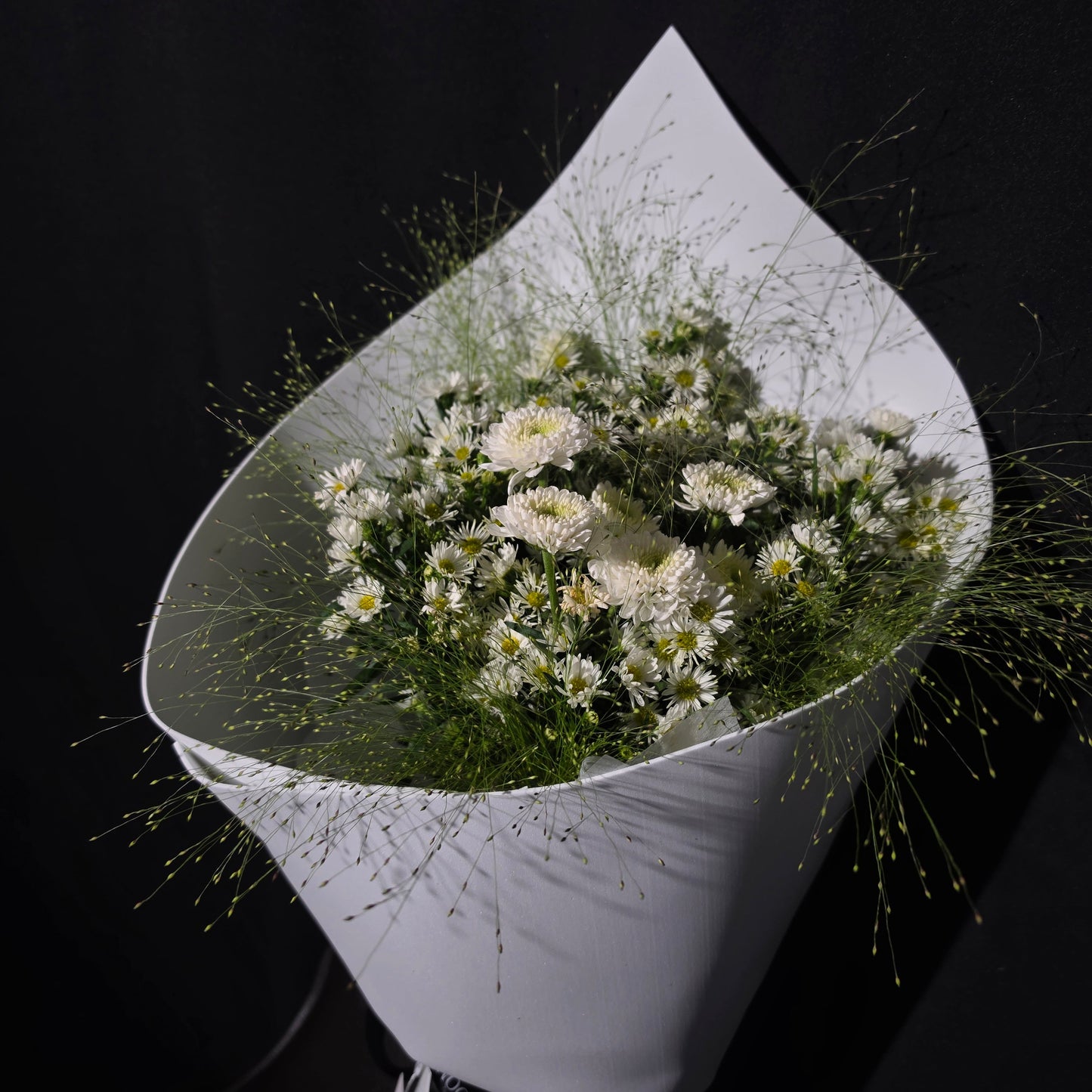 Whispering Meadow – Daisy Bouquet
