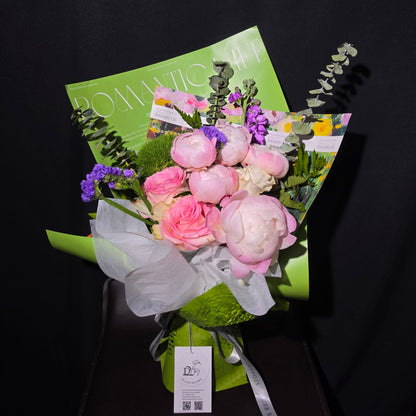 Romantic Garden – Peony & Rose Bouquet