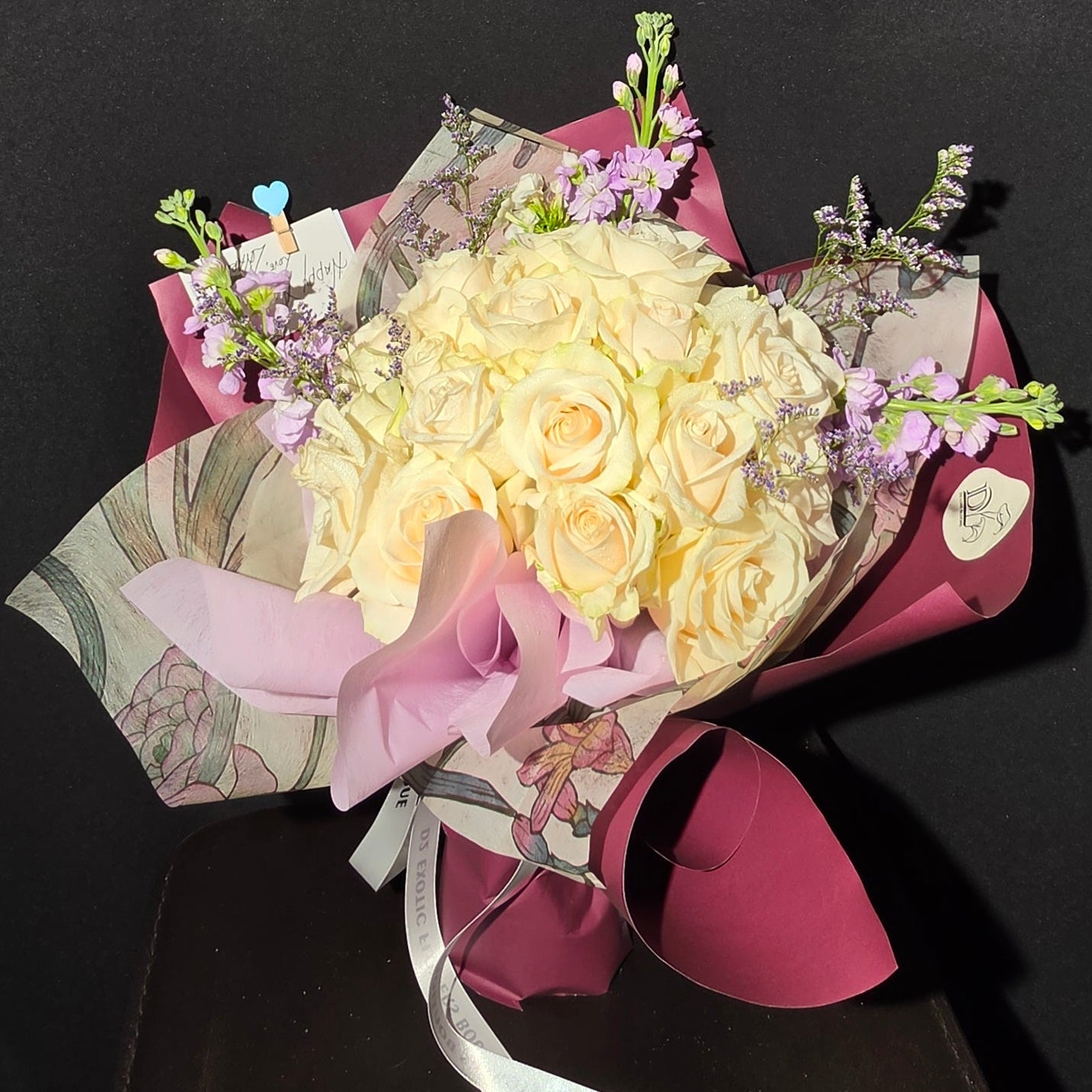 Grand Romance – Premium Rose Bouquet