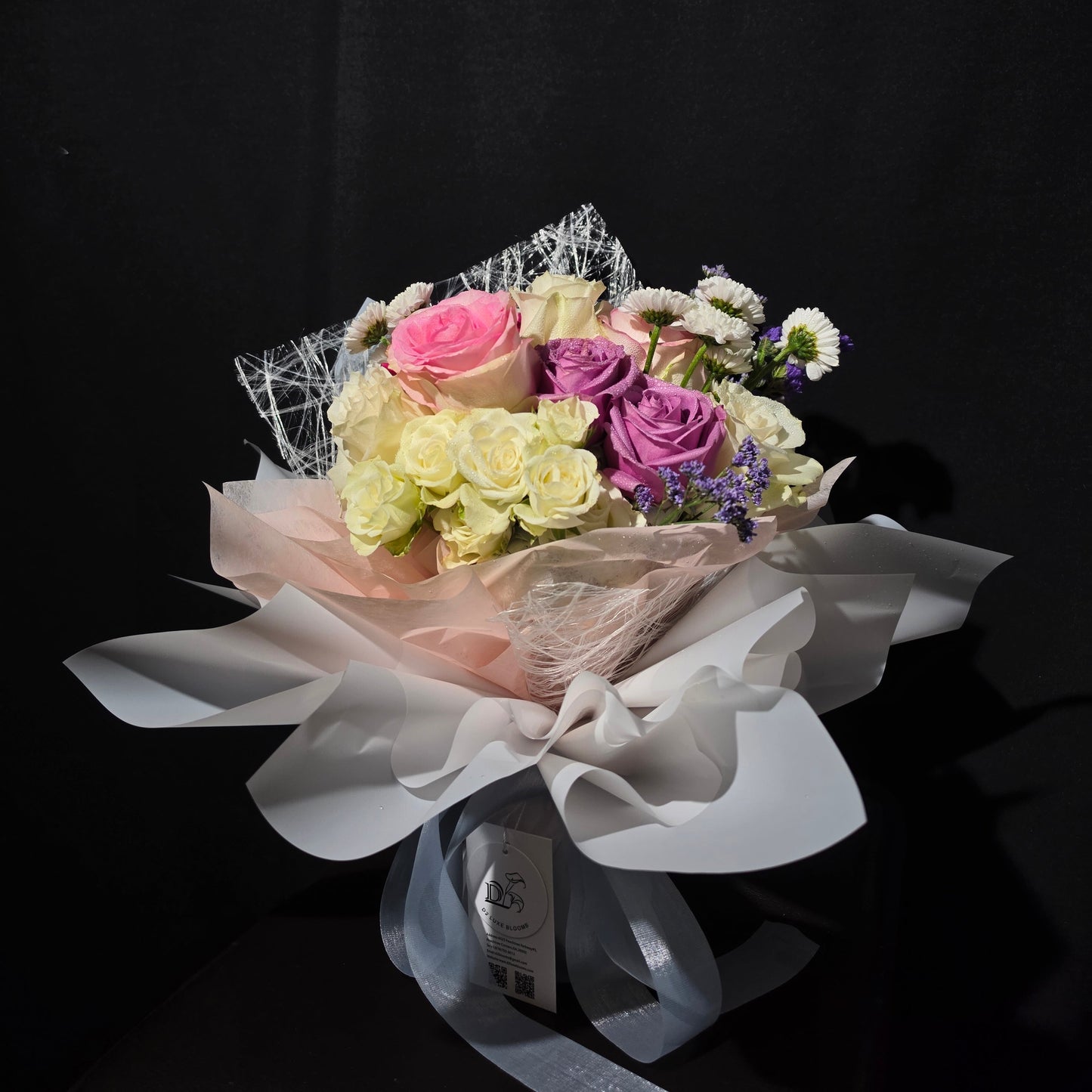 Sweet Harmony – Signature Mixed Rose Bouquet
