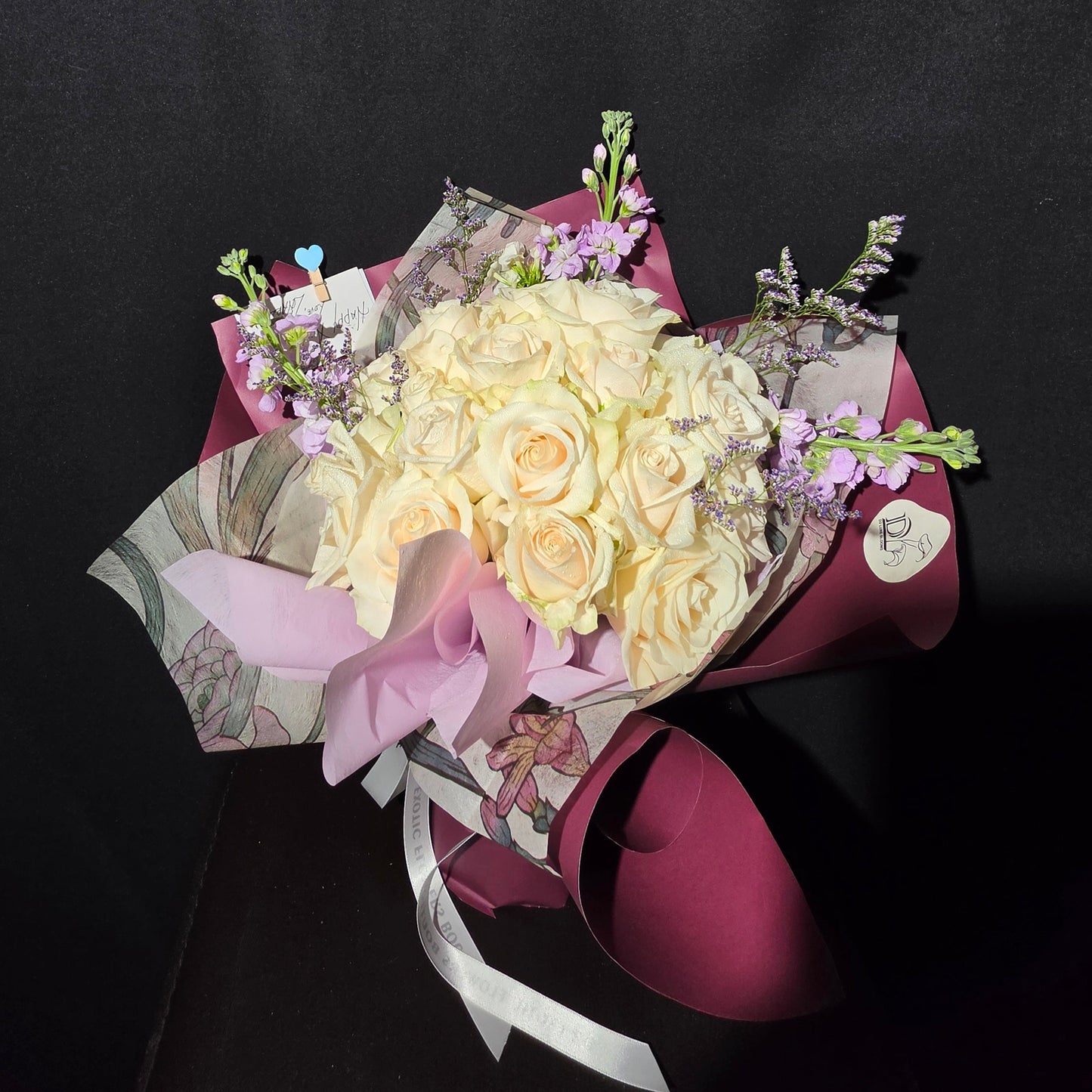 Grand Romance – Premium Rose Bouquet