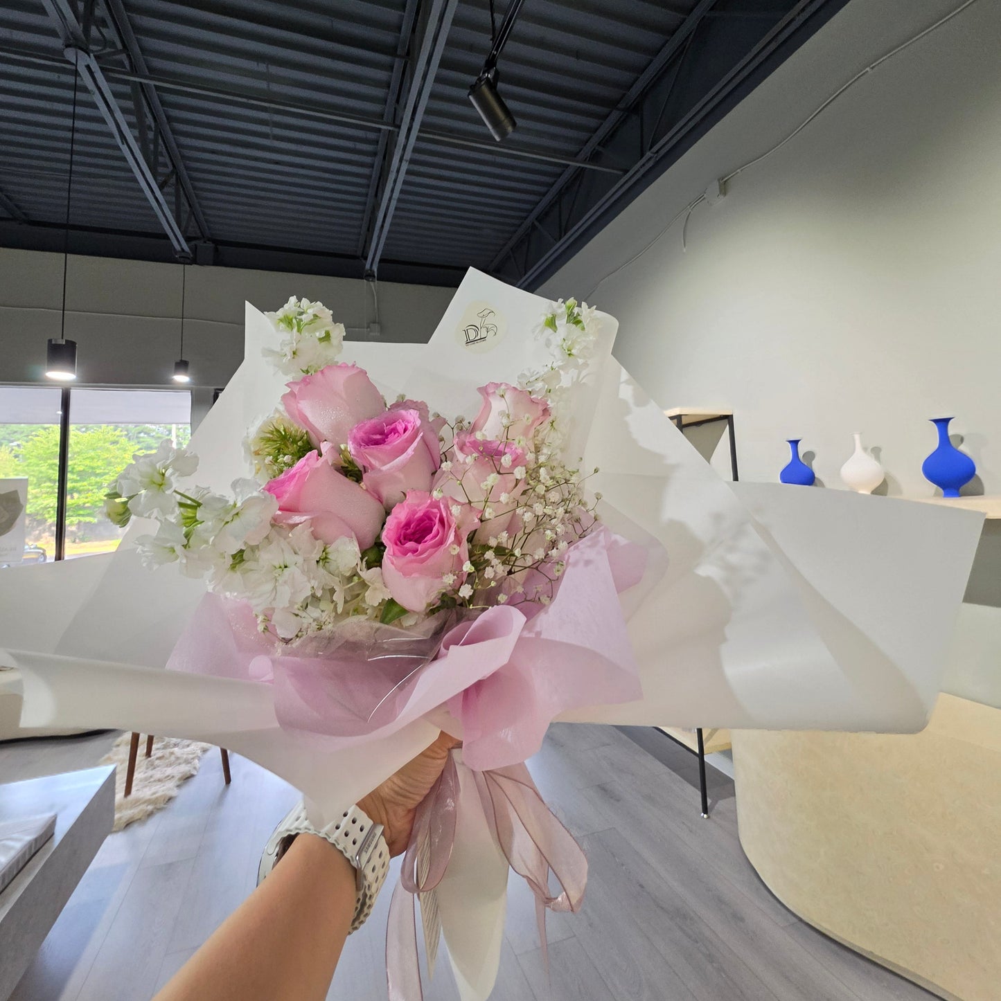 Tender Moments – Rose Bouquet